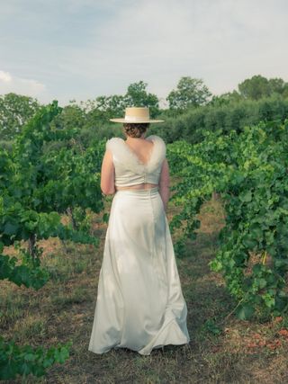 Conjunto Novia 2 Piezas: Crop Top y Falda