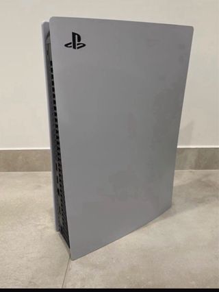 PlayStation 5 Disco - Luce Blu e si Spegne