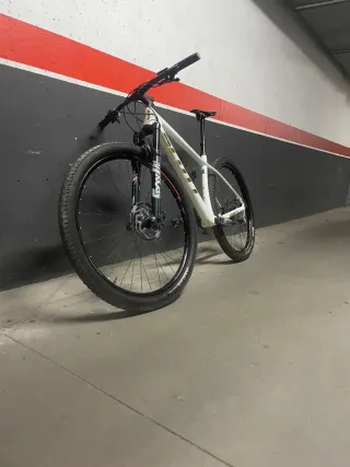 Bicicleta Scott Scale 930