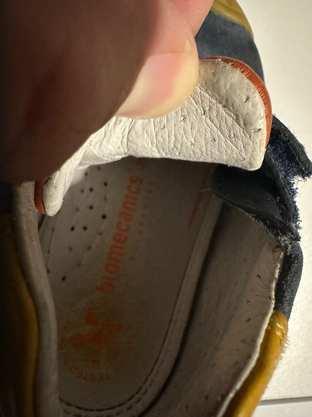 Zapatos Biomecanics Talla 20