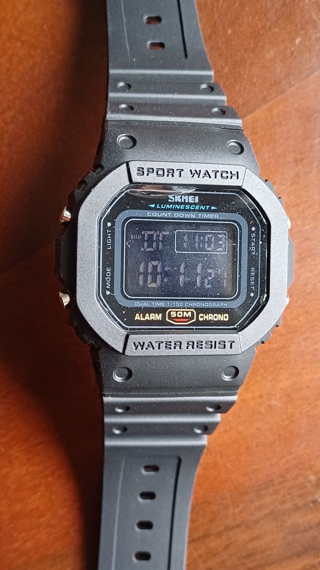 Reloj Digital Skmei Deportivo Sumergible 50M