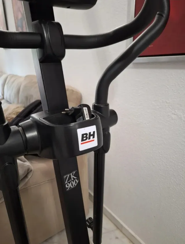 Bicicleta Elíptica BH ZK900