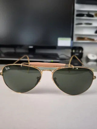 Gafas Ray-Ban Outdoorsman Dorado y Negro.