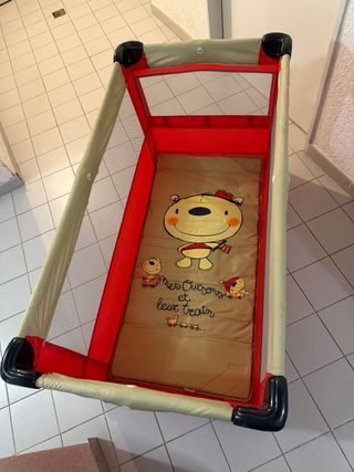 Cuna de viaje + colchón