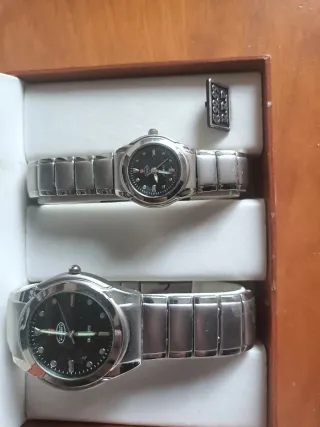 Pareja de relojes VINOFI