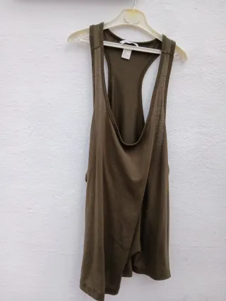 Camiseta tirantes caqui H&M Talla L