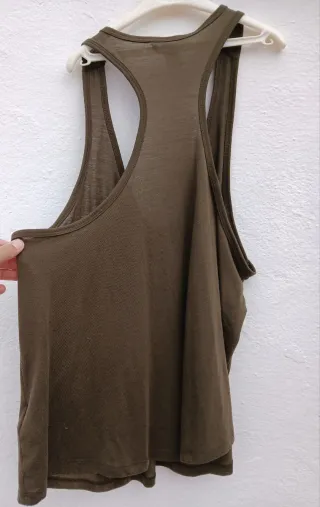 Camiseta tirantes caqui H&M Talla L