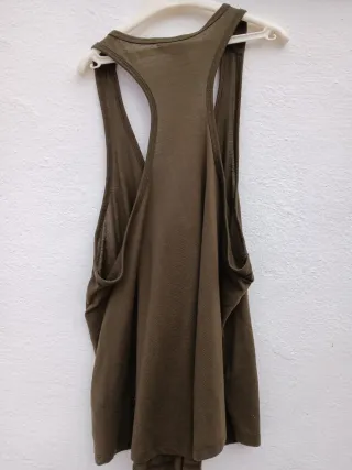 Camiseta tirantes caqui H&M Talla L