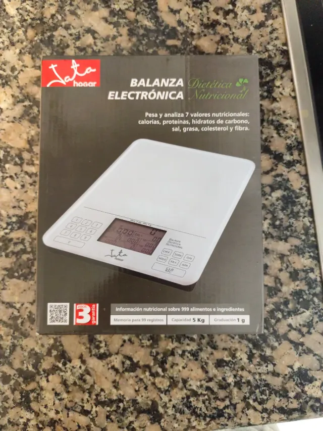 Bilancia elettronica Jata per controllo nutrizionale dettagliato