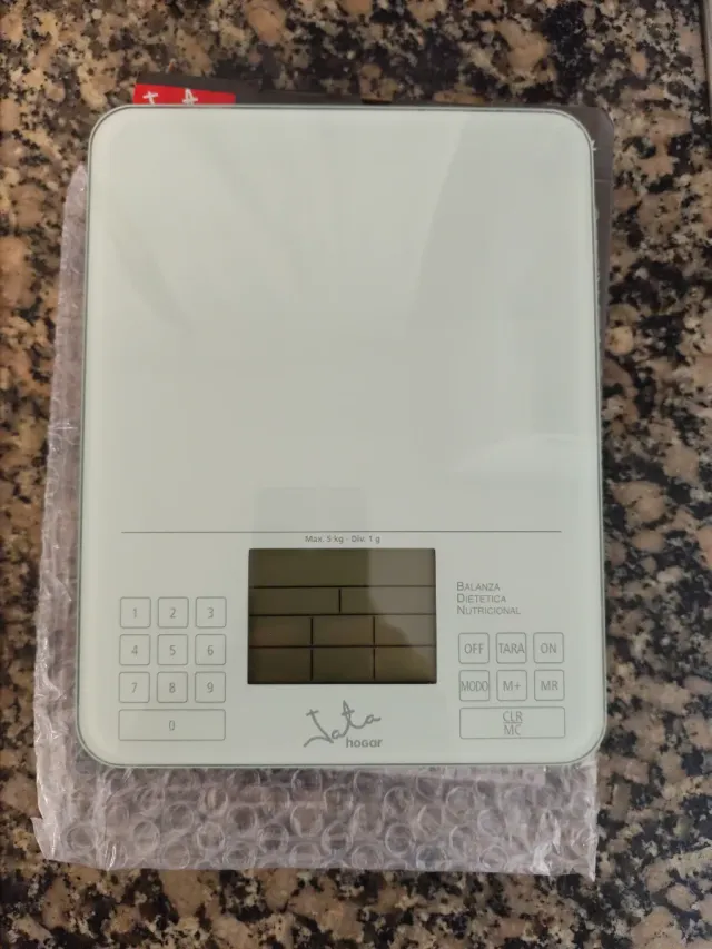 Bilancia elettronica Jata per controllo nutrizionale dettagliato