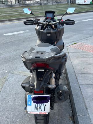 Honda ADV350 como nueva