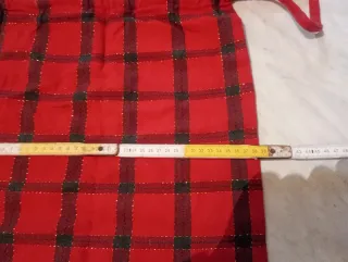 Borsa regalo natalizia a quadri rossi