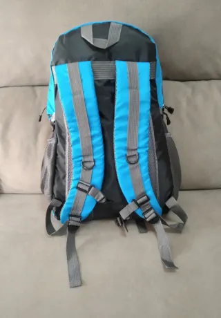 Mochila Alaska 40 litros de capacidad.