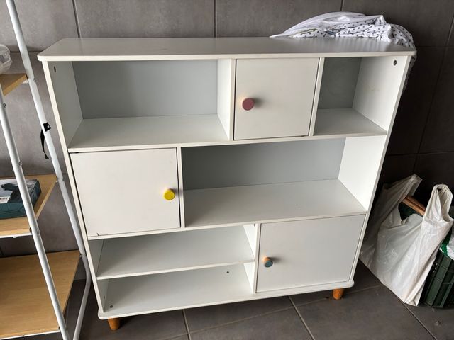 Mueble infantil blanco