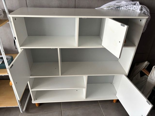 Mueble infantil blanco