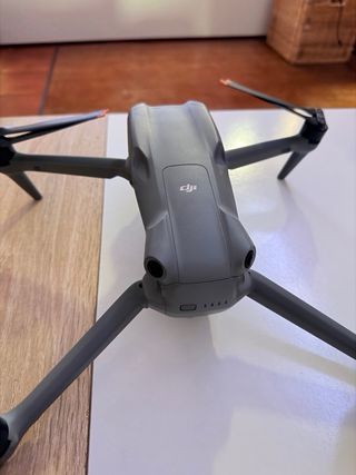 Dron DJI Air 3 combo vuela mas.