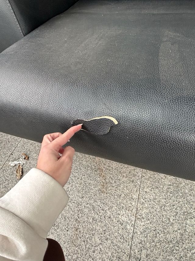 Sofá Divatto de Piel Negro