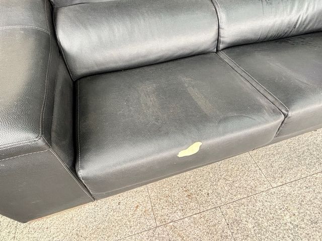 Sofá Divatto de Piel Negro