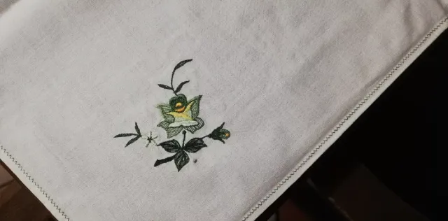 Tovaglietta lino ricamata da 6