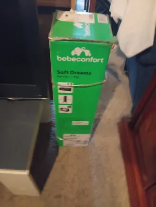 Mesa de comedor de cristal y 4 sillas