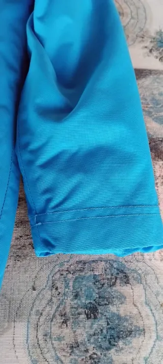 Chaqueta azul niña con capucha