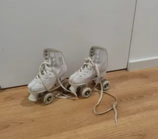 Patines blancos 4 ruedas talla 34
