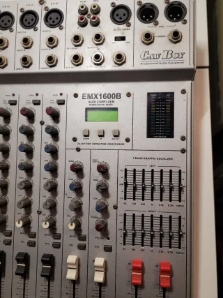 Mesa de Mezclas Mackie EMX1600B