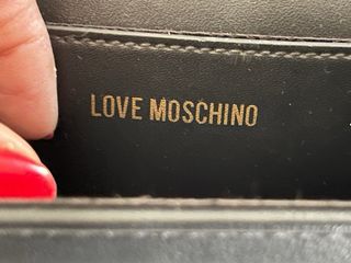 Bolso Love Moschino Negro y Dorado