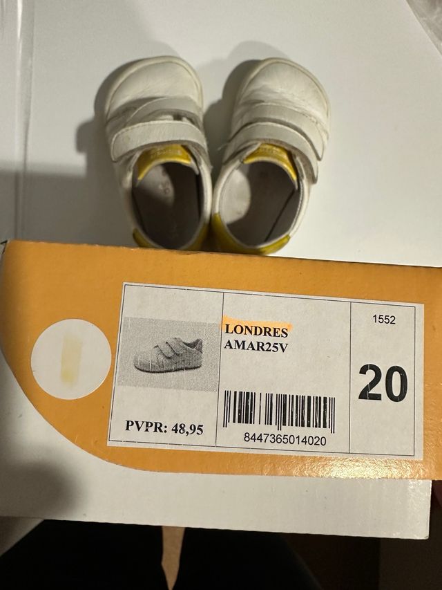 Zapatillas blanditas niño/a talla 20