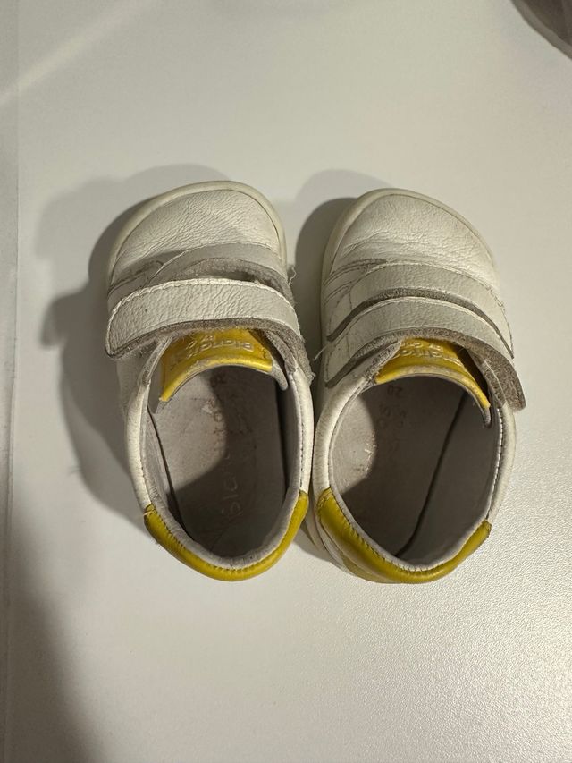 Zapatillas blanditas niño/a talla 20