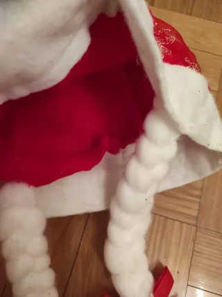 Gorro Papá Noel con trenzas