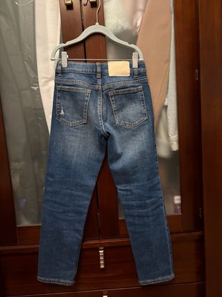 Pantalón vaquero niño. Zara.