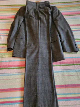 Traje de hombre gris a cuadros