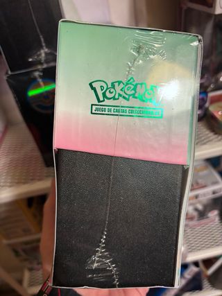 Caja Entrenador Élite Brecha Paradójica Pokémon