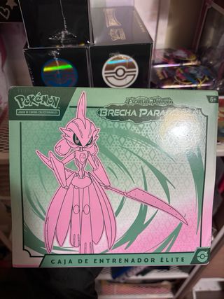 Caja Entrenador Élite Brecha Paradójica Pokémon