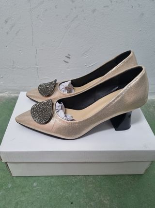 Zapatos color champán T38 sin estrenar