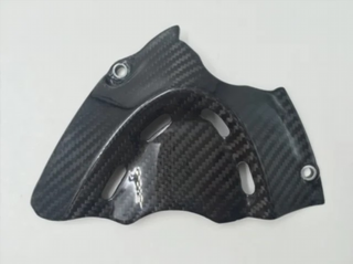 TAPA DE CADENA EN CARBONO PARA DUCATI DIAVEL 11-1