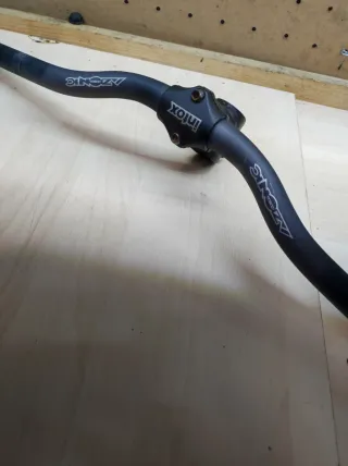 Combo Manillar y potencia