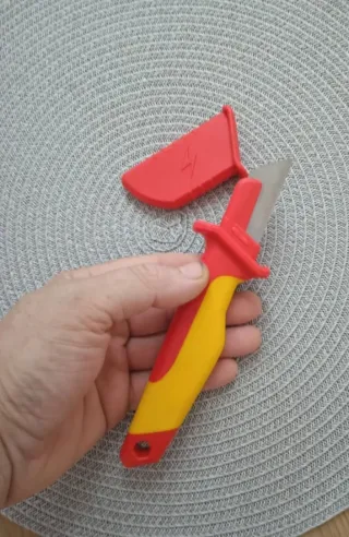 Cuchillo electricista profesional