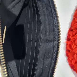 Neceser cuero calaveras tarjetas zara