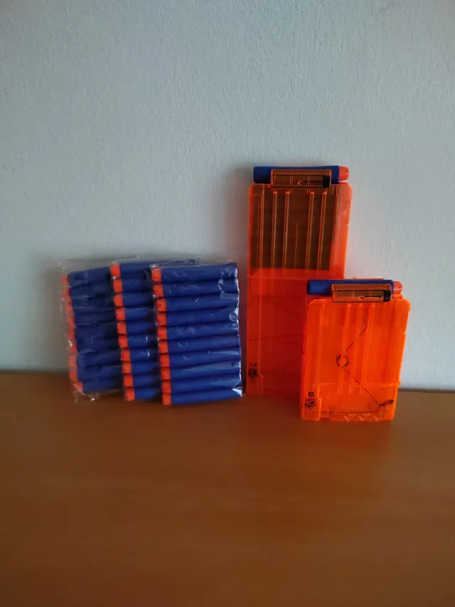 Pistola Nerf Retaliator Azul y Naranja