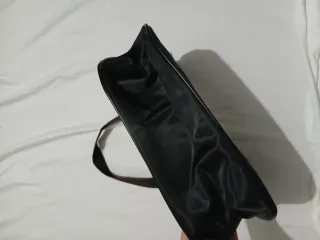 Borsa nera con personaggio