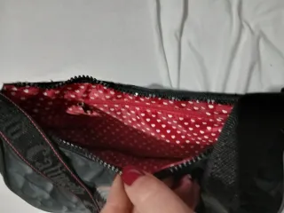 Borsa nera con personaggio