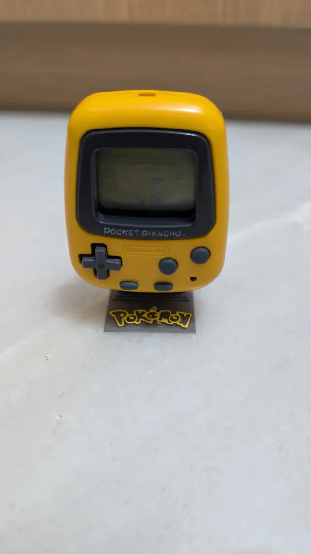 Tamagotchi Pocket Pikachu Nintendo