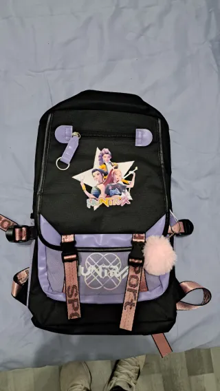 Mochila Kpop Negra y Morada,