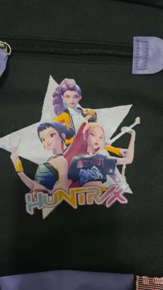 Mochila Kpop Negra y Morada,