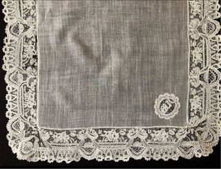 Pañuelo antiguo de encaje