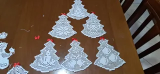 Alberelli natalizi uncinetto decorati