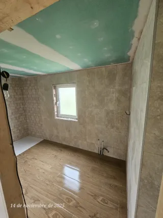 Reformas en general, solados alicatados, pintura