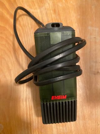 Pecera con filtro interior